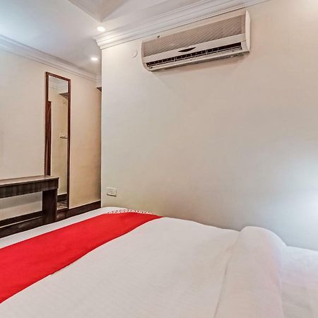 Oyo 24171 Hotel Meridian Джамшедпур Екстериор снимка