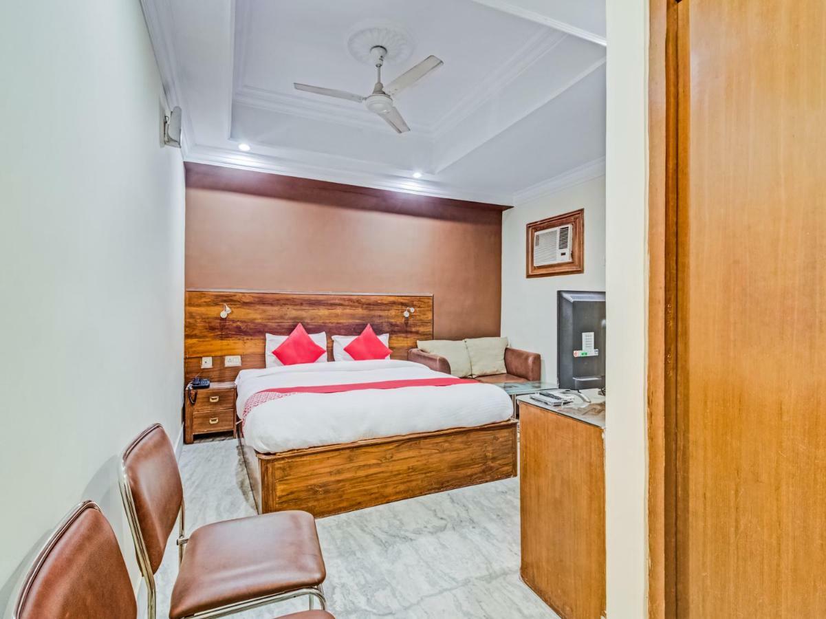 Oyo 24171 Hotel Meridian Джамшедпур Екстериор снимка
