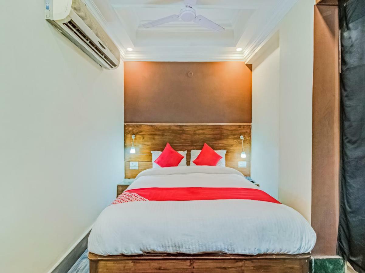 Oyo 24171 Hotel Meridian Джамшедпур Екстериор снимка