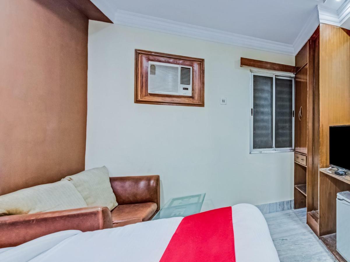 Oyo 24171 Hotel Meridian Джамшедпур Екстериор снимка