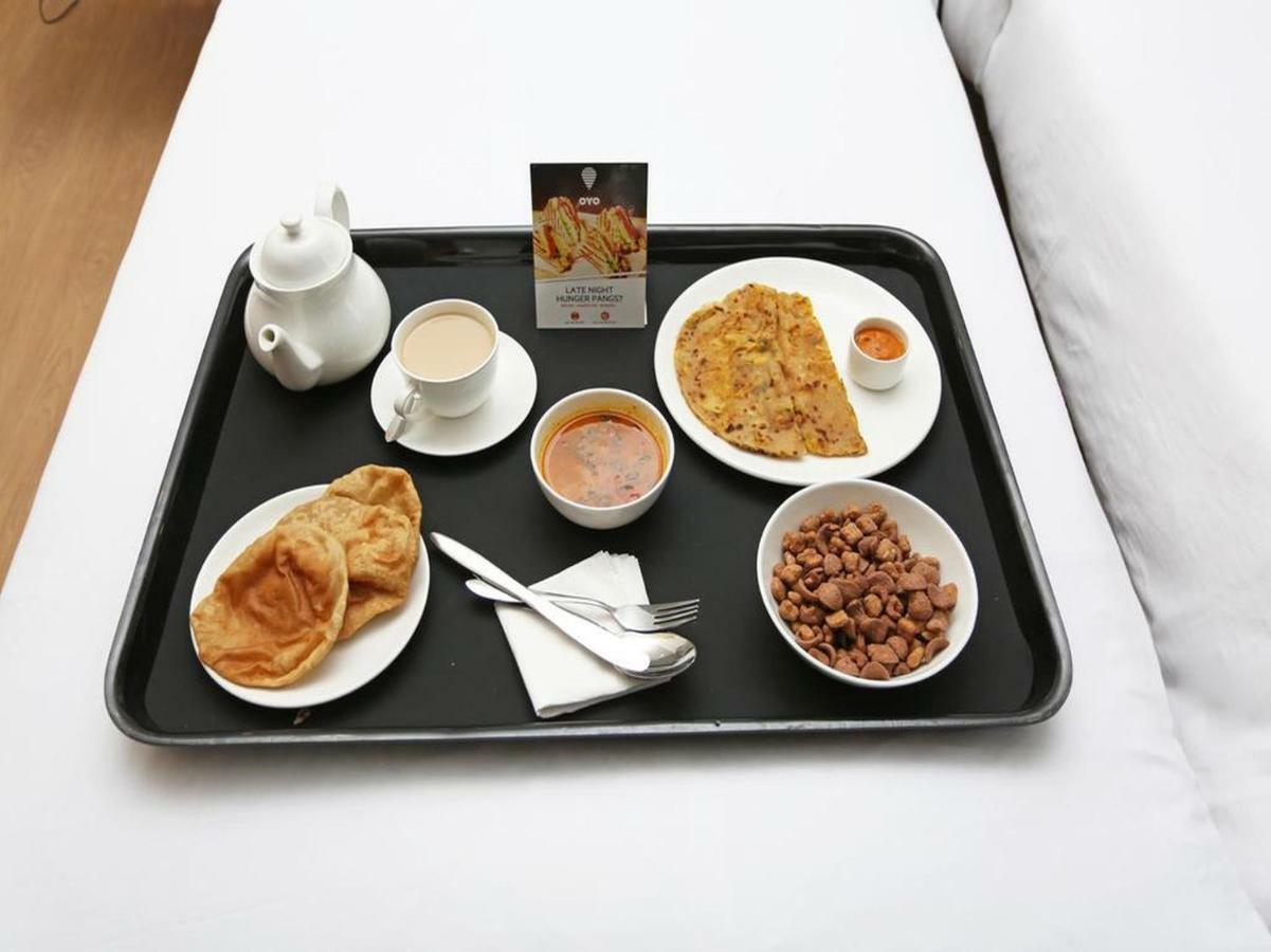 Oyo 24171 Hotel Meridian Джамшедпур Екстериор снимка